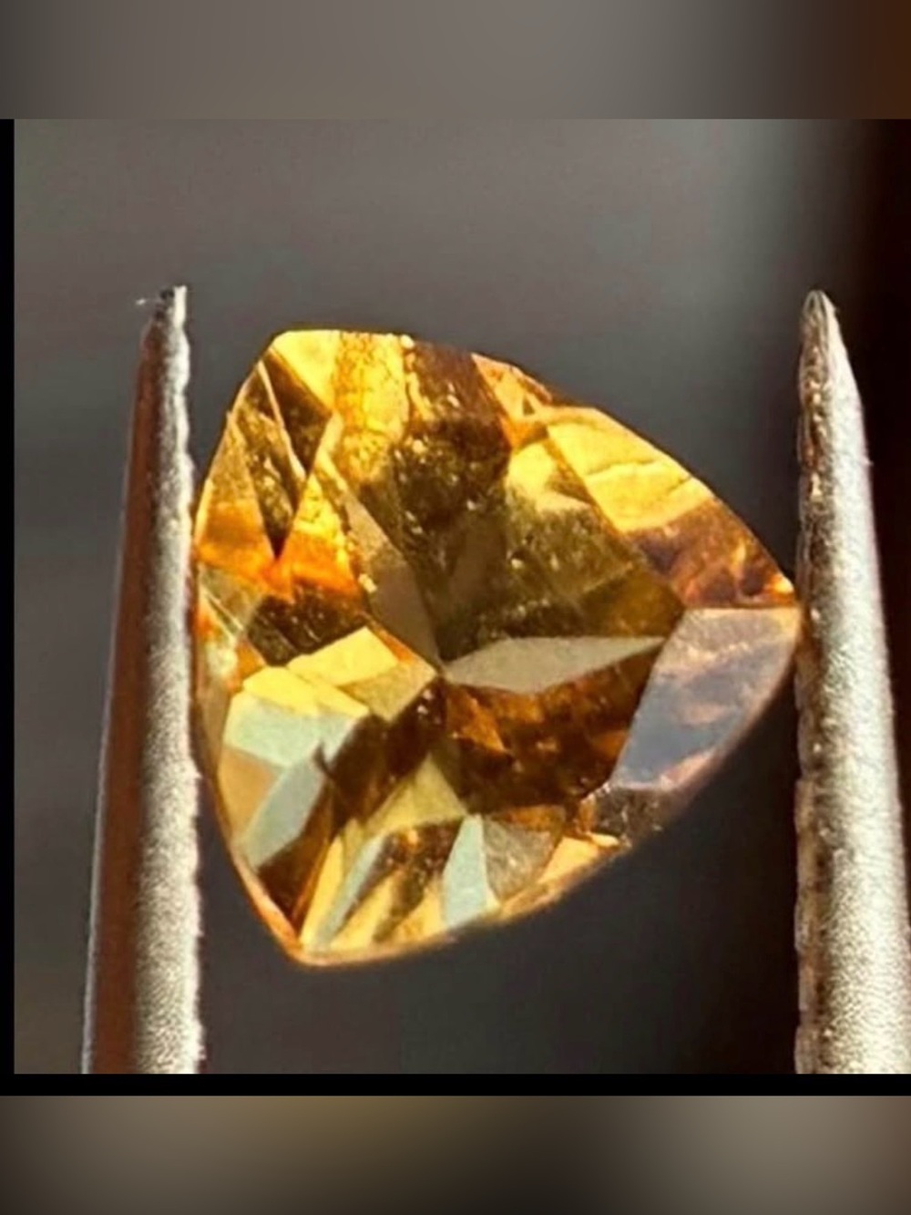 Beautiful 1ct Yellow Citrine Trillion Loose Gemstone Gem November Birthstone